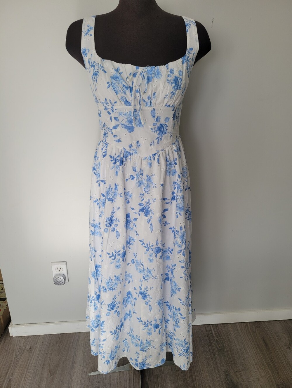 New Floral Dress Size M